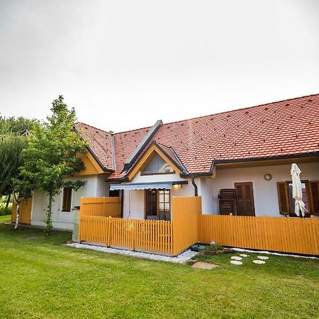 Golf Apartment With Spa Tickets Discount مورفسكه تيبليتسه المظهر الخارجي الصورة