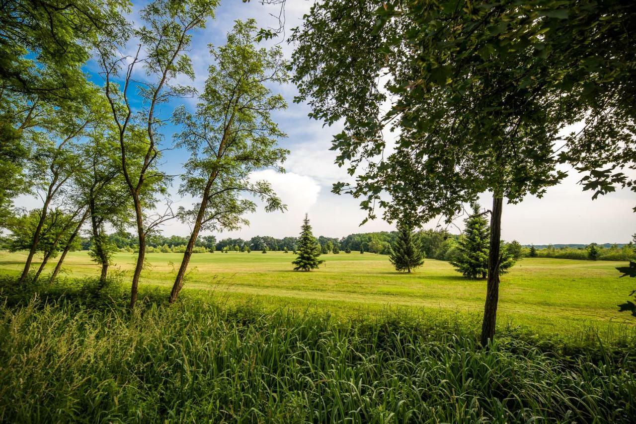 Golf Apartment With Spa Tickets Discount مورفسكه تيبليتسه المظهر الخارجي الصورة